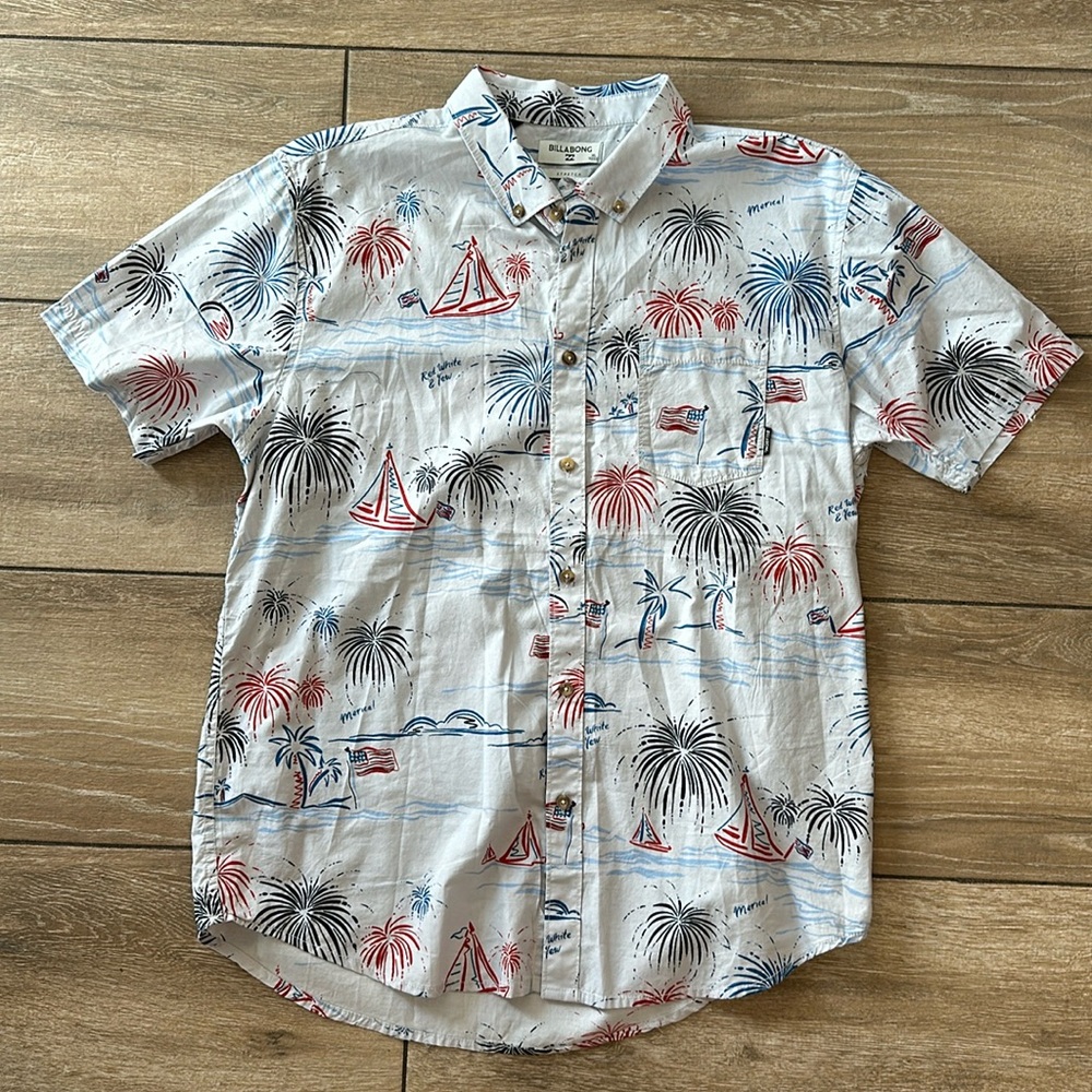 Men’s Billabong patriotic shirt, size XL